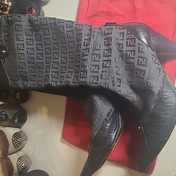 Fendi boots knee high - Picture 1 of 5